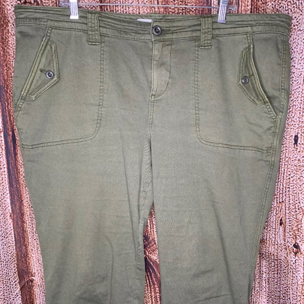 TORRID CROP TWILL MILITARY PANT OLIVE GREEN 20